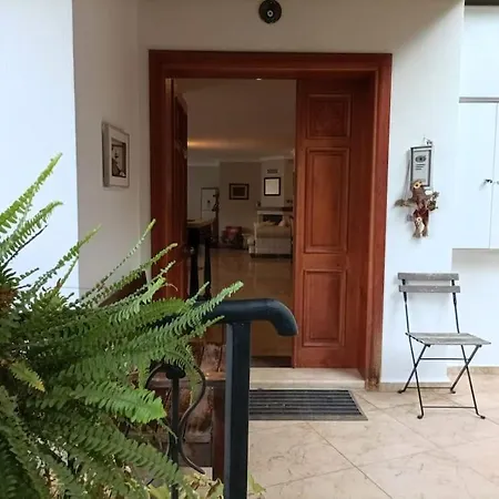 Modern House In Perfect Location فندق 4*